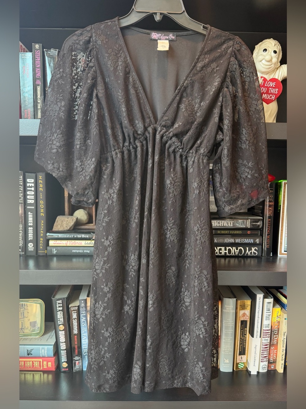 Black Lace V-Neck Puff Sleeve Dress